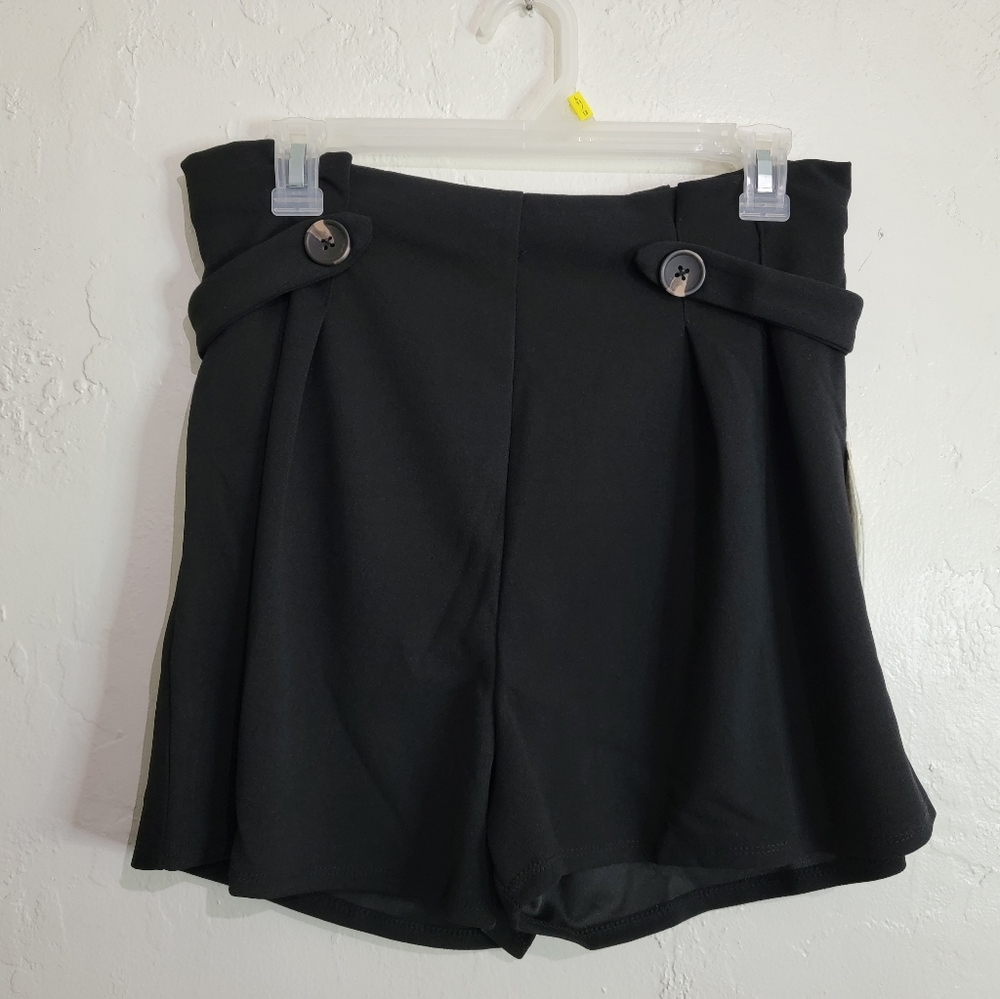Iris Large Black Shorts